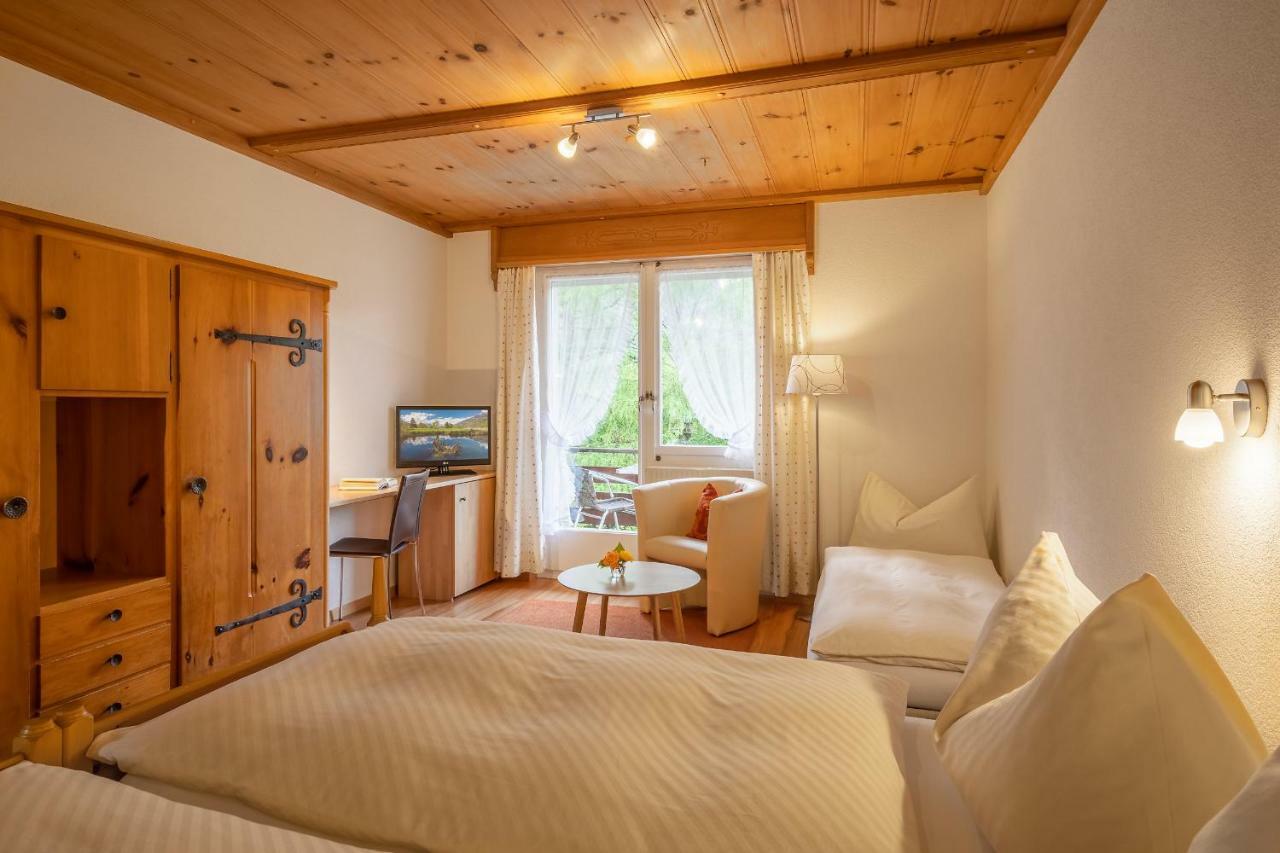 Neuhaus Golf- & Strandhotel Unterseen Eksteriør billede